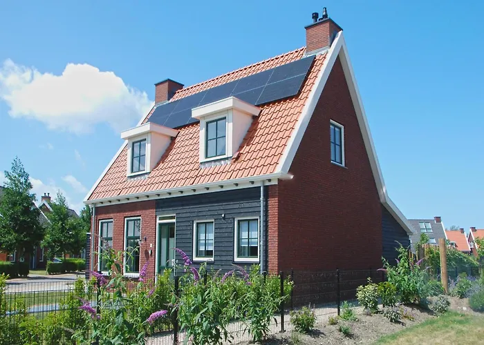 Beautiful Holiday Home With A Whirlpool