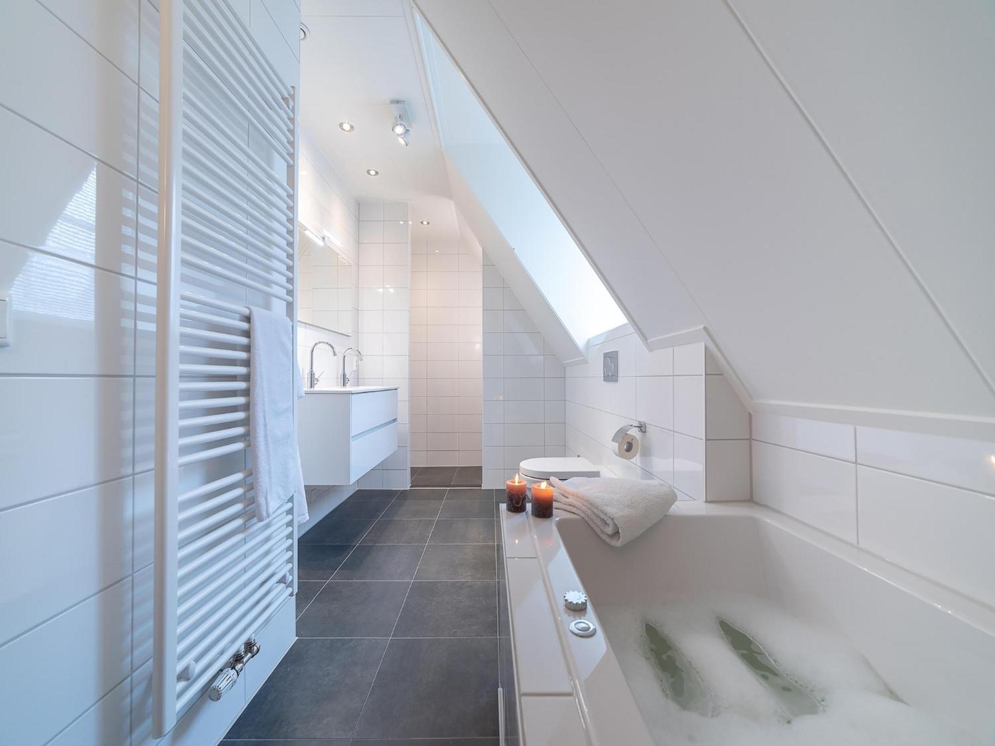 Vakantiehuis Beautiful With A Whirlpool Colijnsplaat